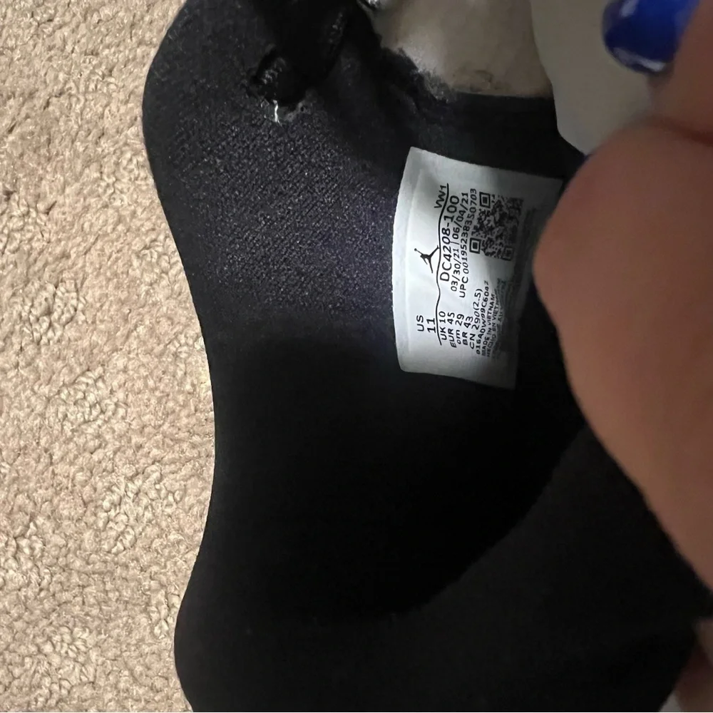 Nike Air Jordan Zion 1 TB in the white, black, and grey "Oreo" colorway - Picture 5 of 10